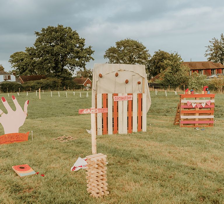 Carnival and fairground DIY wedding games for outdoor festival wedding 