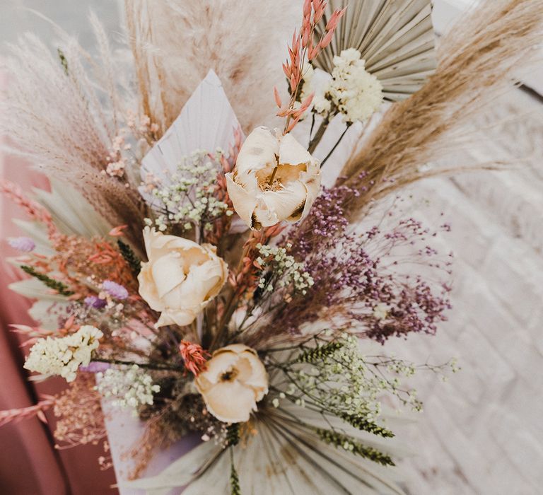 preserved pastel flowers and dried gasses floral arrangement 