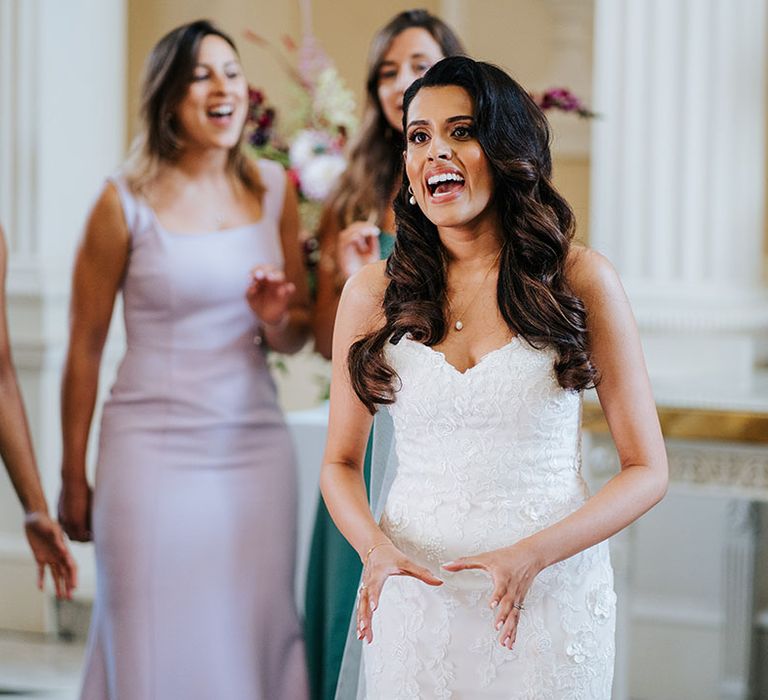 Bride sings with A Capella group at Syon Park after wedding ceremony 