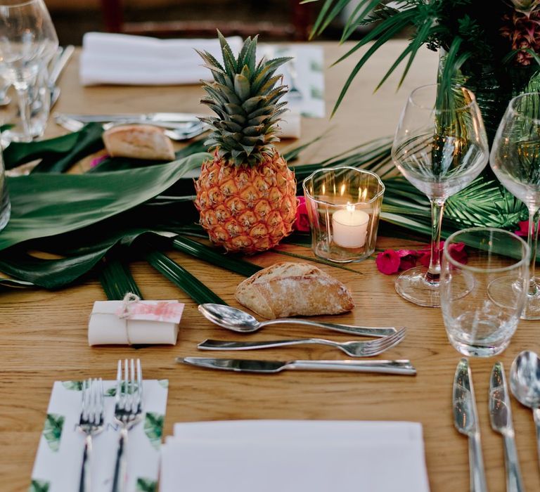 Pineapple wedding table decor