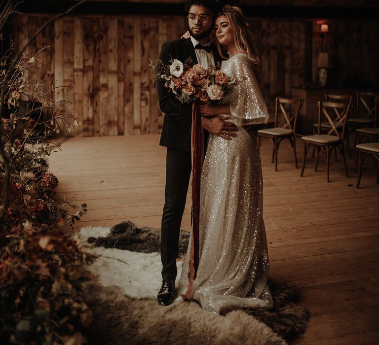 Hygge wedding inspiration in a cabin 