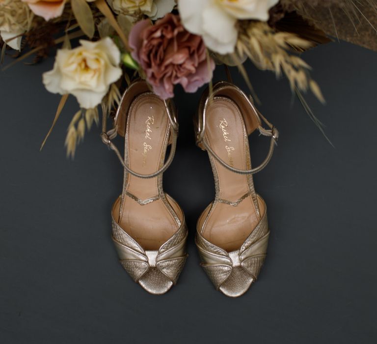 Gold wedding heels for a white and gold wedding theme