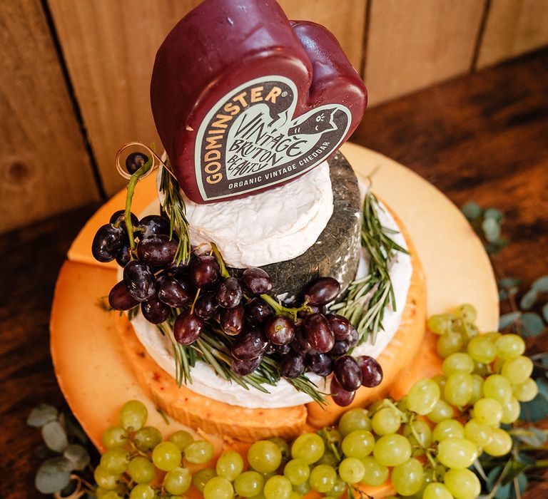 Cheese tower for guests to eat in the evening 