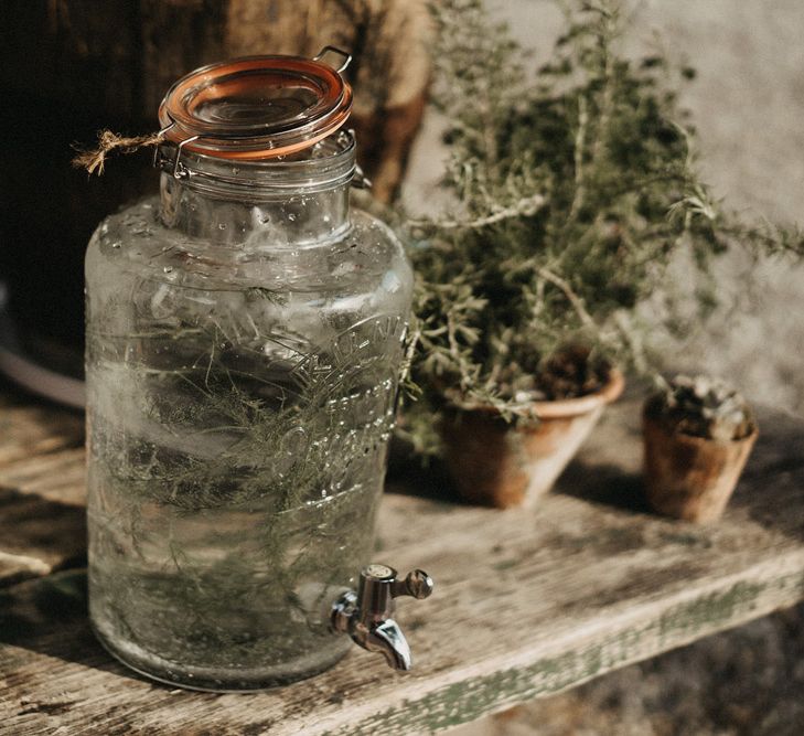 Kilner jar water tap wedding décor 