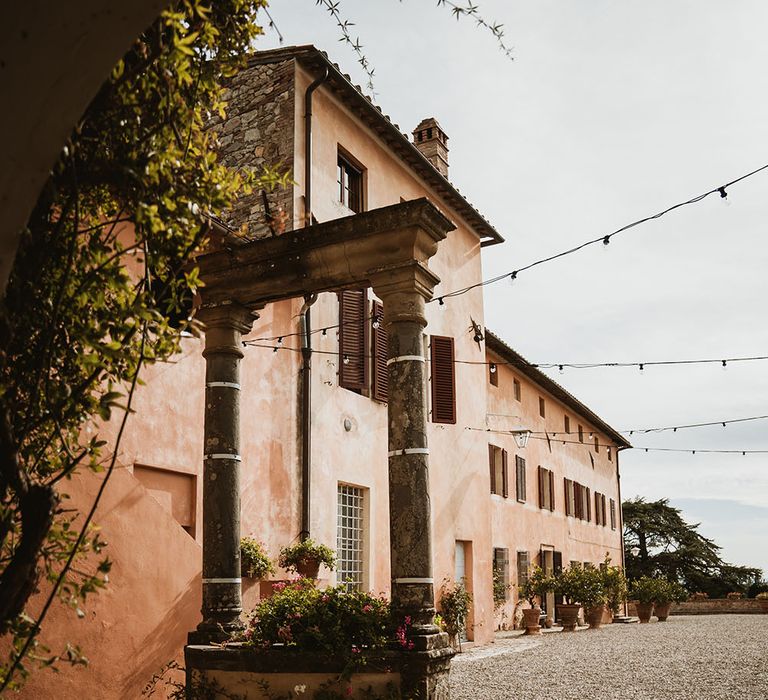 Villa Catignano in Tuscany on the morning of wedding day 