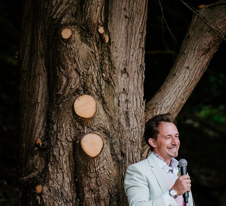 Groom performs wedding speech at his at home wedding in Jersey 