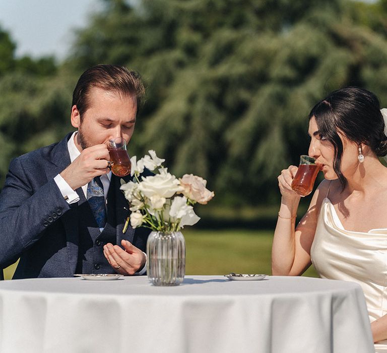 Iranian tea at wedding ceremony 