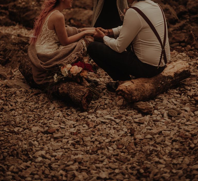 Intimate beach elopement wedding pictures by Esme Whiteside Photography