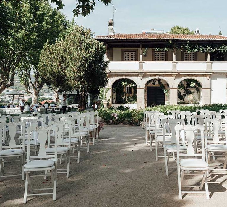 Outdoor ceremony at Porto Vineyards wedding venue in Portugal 