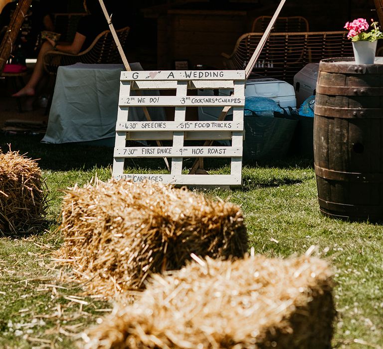 Wooden pallet wedding order of service or order of the day wedding sign 