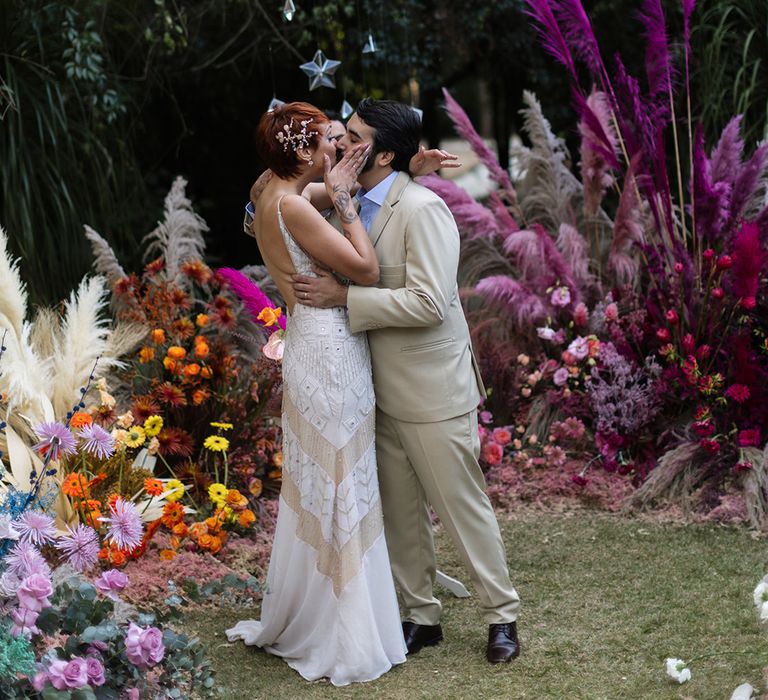 Villa Mandacarú wedding with preserved flowers and pampas grass decorating the outdoor venue space 