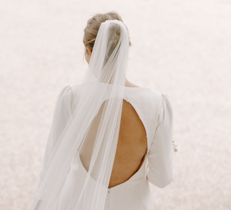 Open back wedding dress for bride