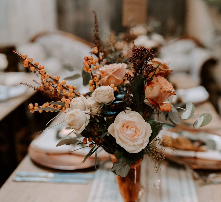 Peach roses for wedding tablescape