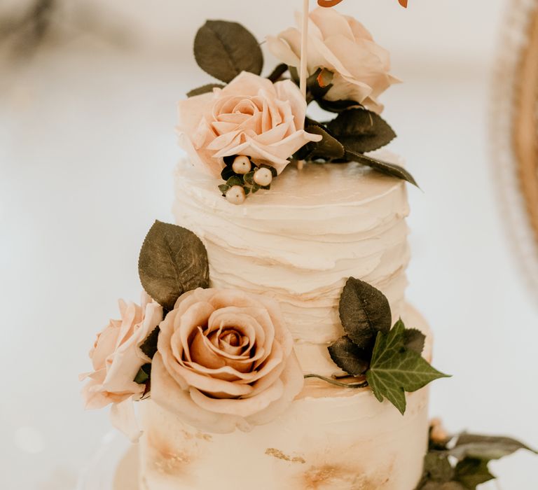 Molten-centered 'Bubble Tea' cake decorated with roses 