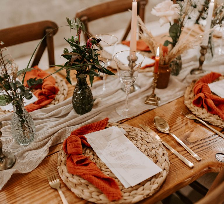 Beautiful wedding place setting with Autumnal tone decor