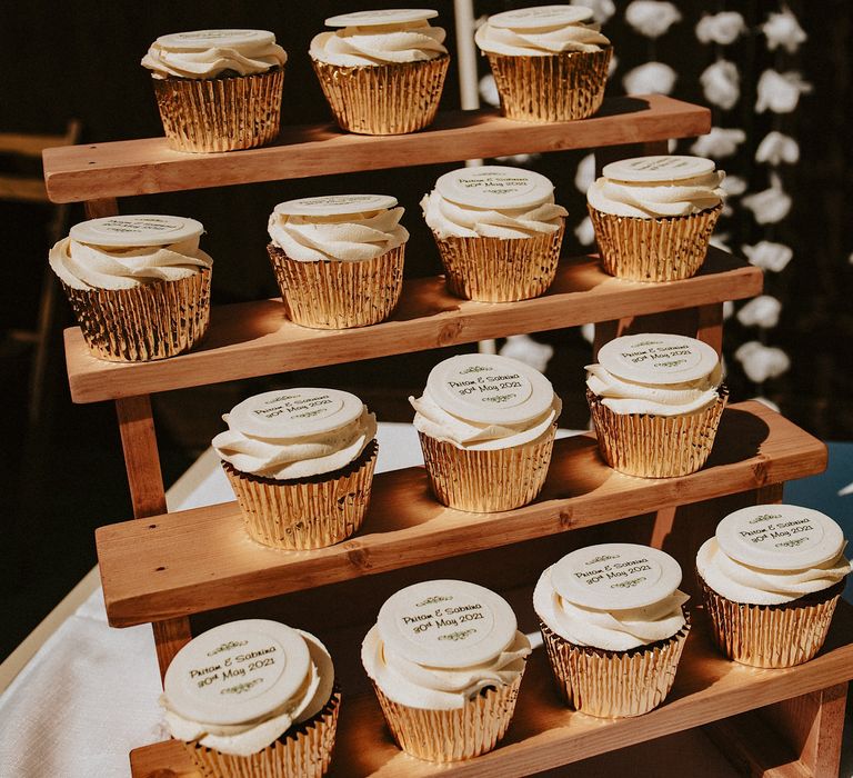 Personalised wedding cupcakes 