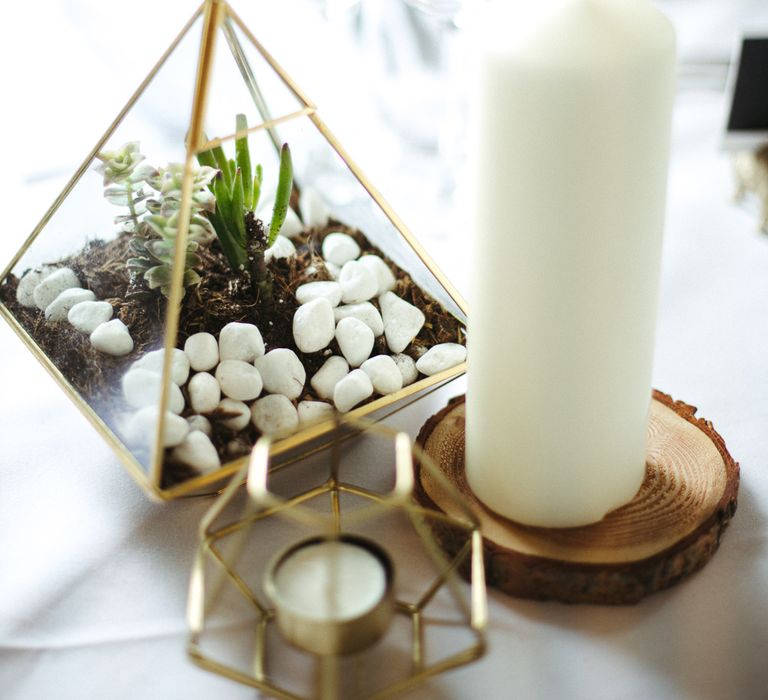 Terrarium wedding table decor 