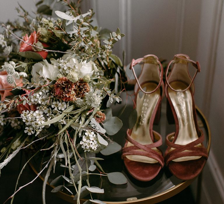 Berry velvet wedding shoes with pink and white floral wedding bouquet 