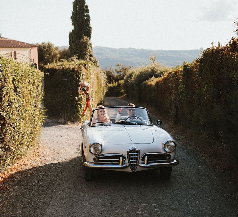 Vintage wedding car for outdoor wedding in Tuscany 