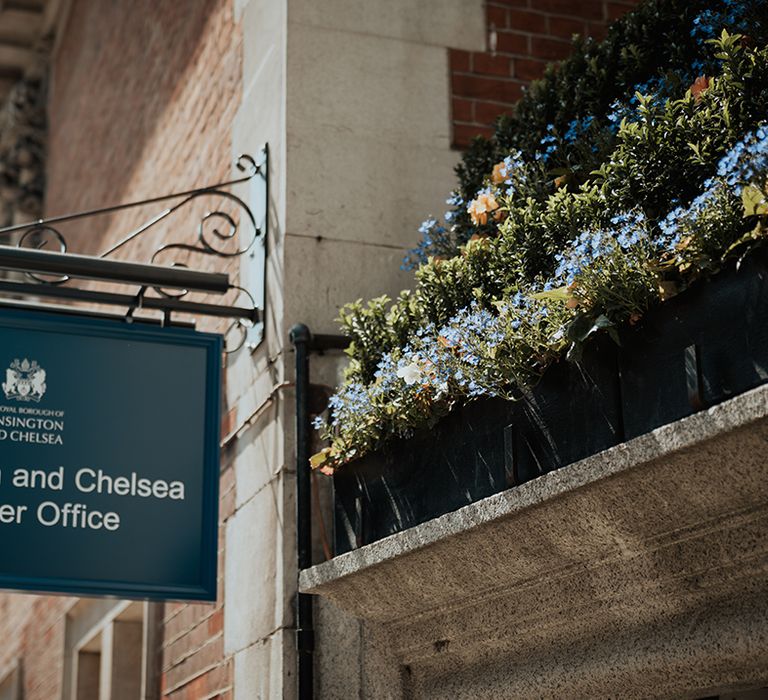 Kensington and Chelsea Registry office sign