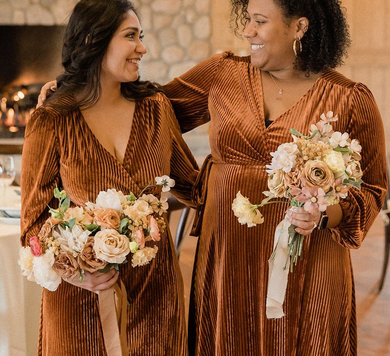 bridesmaids-in-brown-dresses