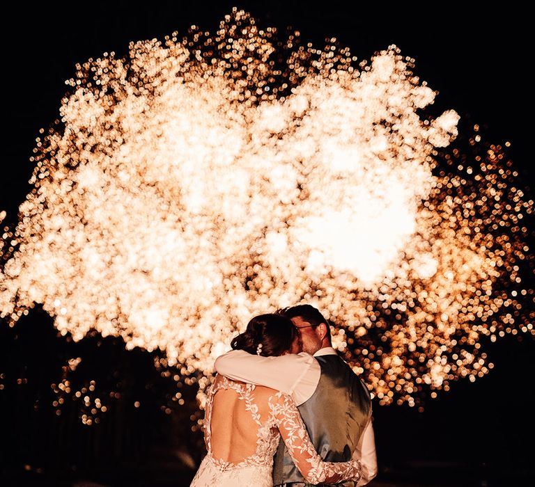 fireworks-to-end-the-wedding-day