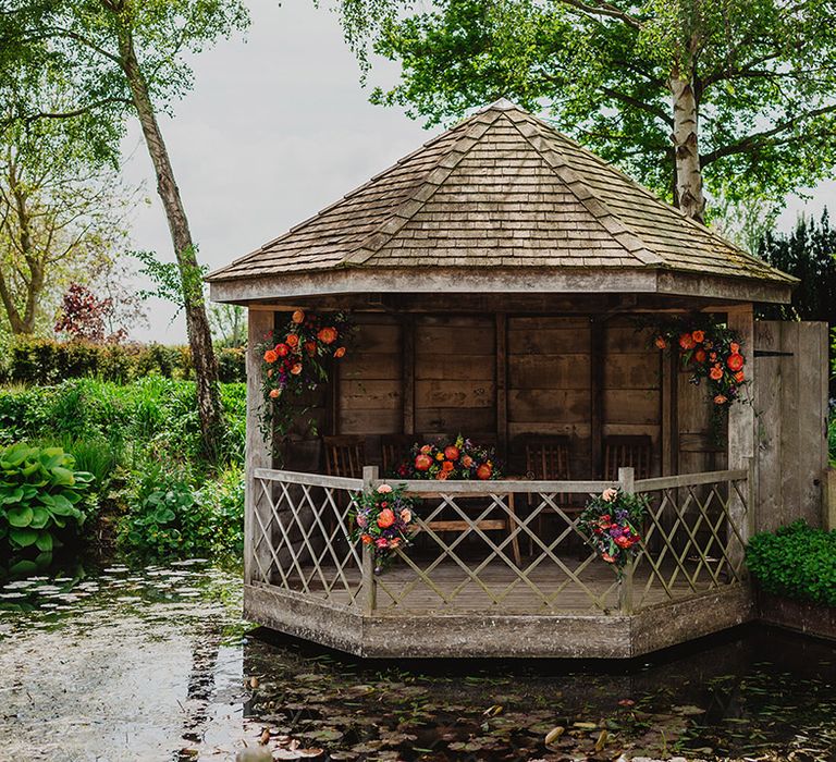 outdoor-floating-gazebo-wedding-ceremony-space