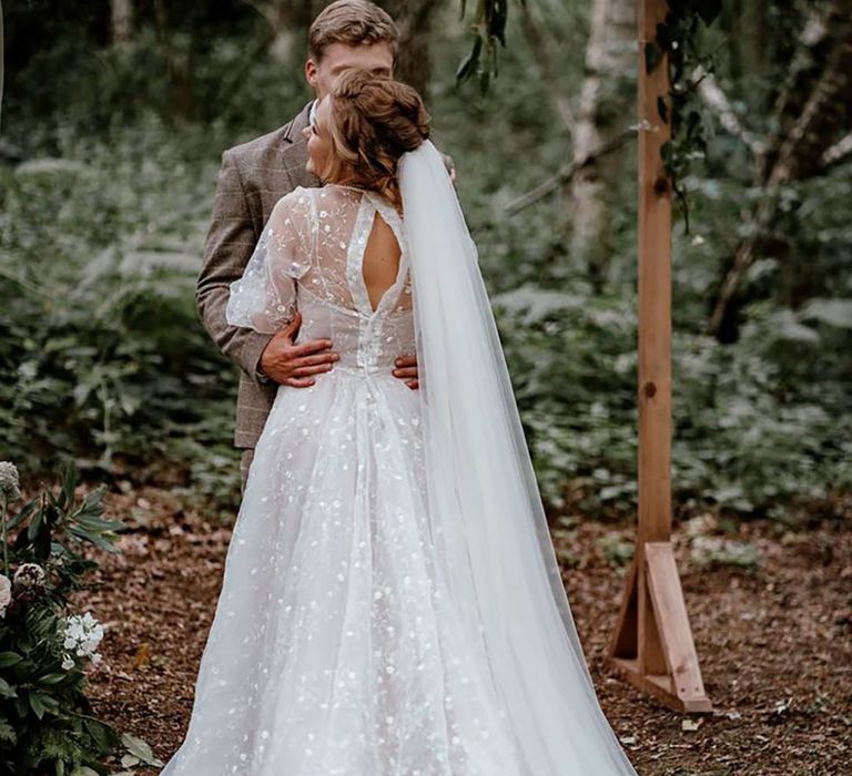 sustainable-wedding-dress-Dani-Louise-Photography