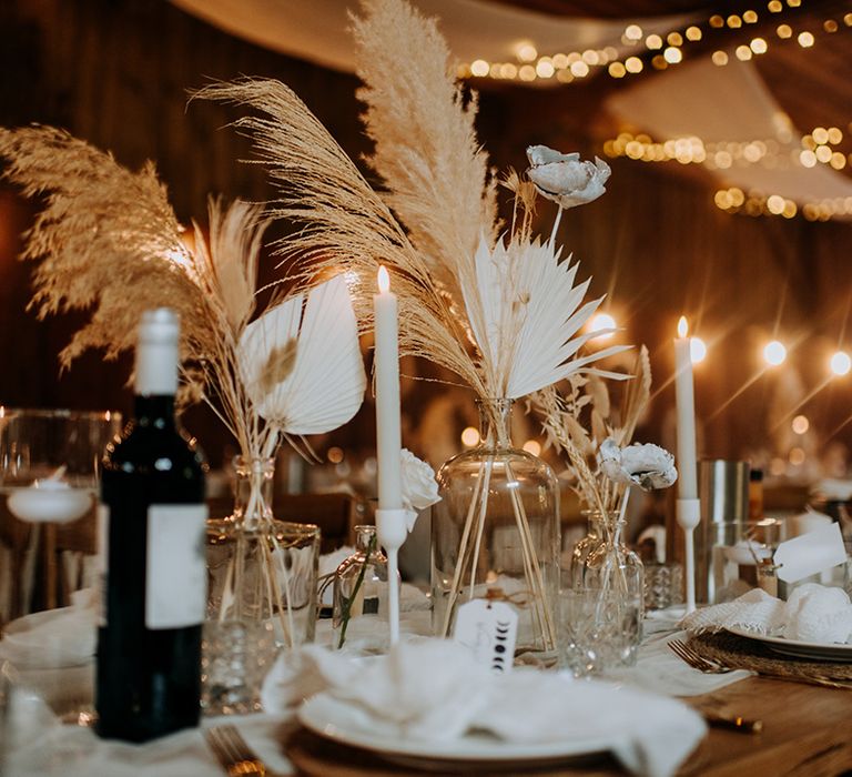 pampas-grass-wedding-table-arrangements-for-boho-wedding