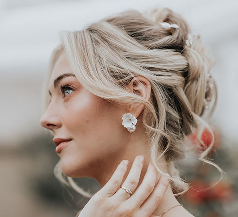 white-flower-earrings-Ditty-Lens-Photography