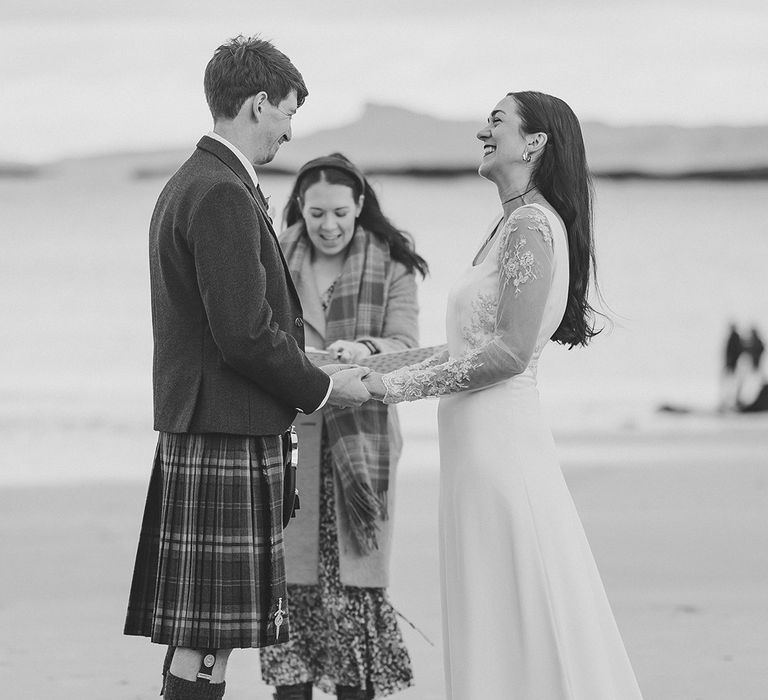 outdoor-beach-wedding-ceremony.