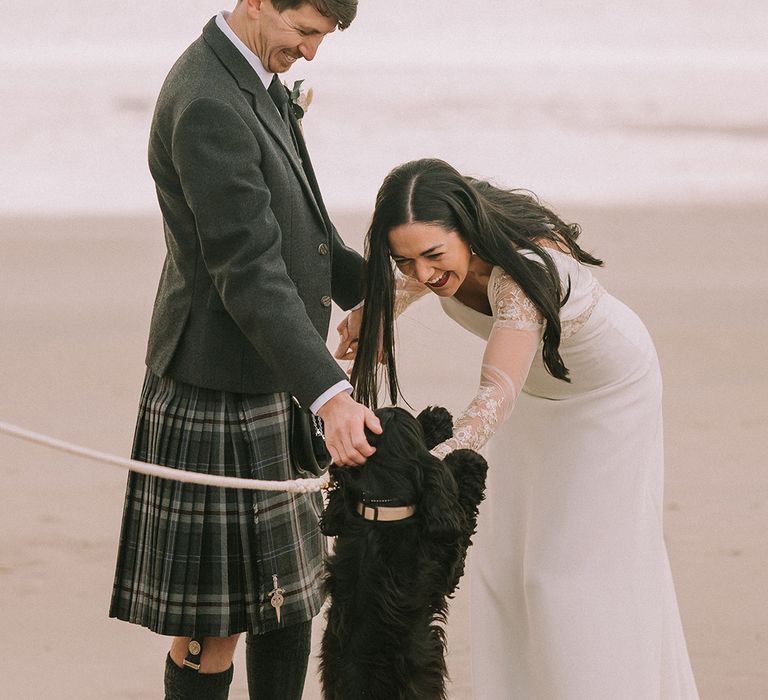 pet-dog-at-beach-wedding