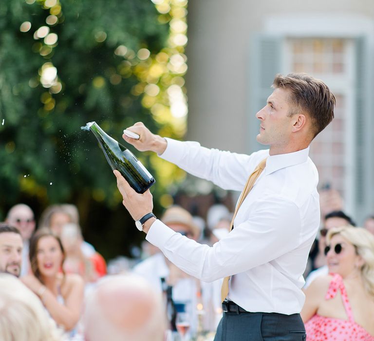 groom-champagne-theme-wedding