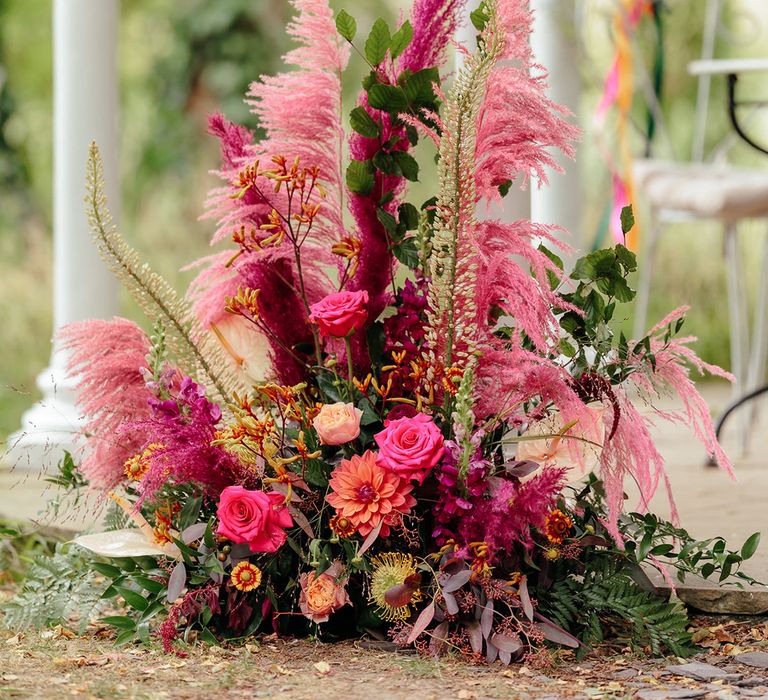 pink-dried-flower-arrangement