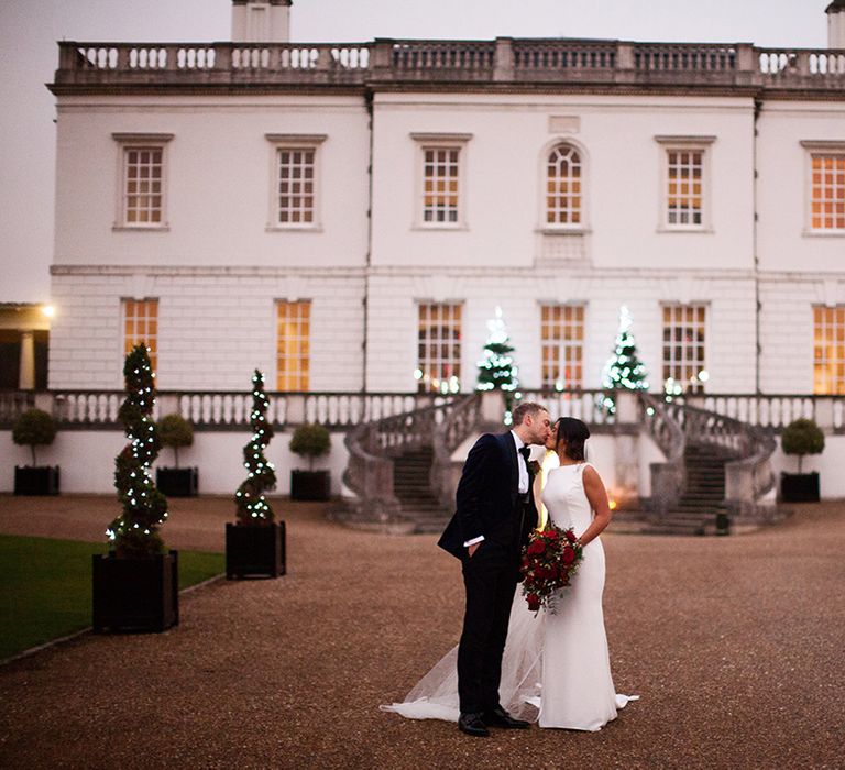 couple on their wedding day at queens house luxury wedding venue in greenwich 