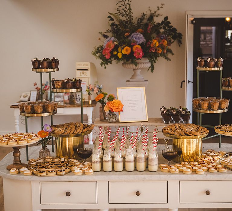 dessert-station-with-food-for-wedding-guests