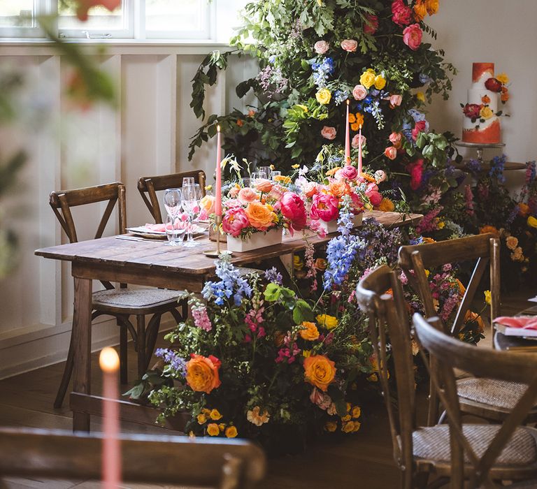 sweetheart-table-decorated-with-colourful-wedding-flowers