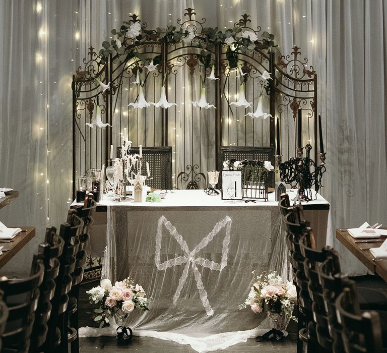 gothic-wedding-sweetheart-table-