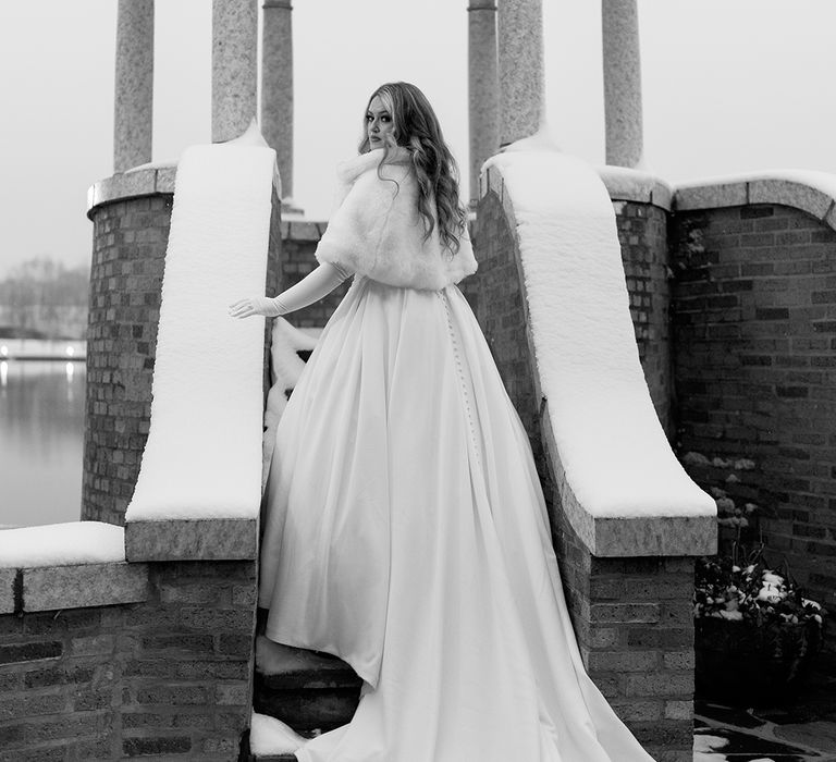 winter-bride-and-gothic-wedding