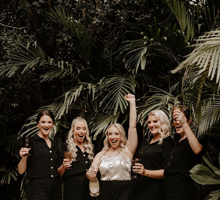 bridal-party-with-black-matching-pyjamas-getting-ready