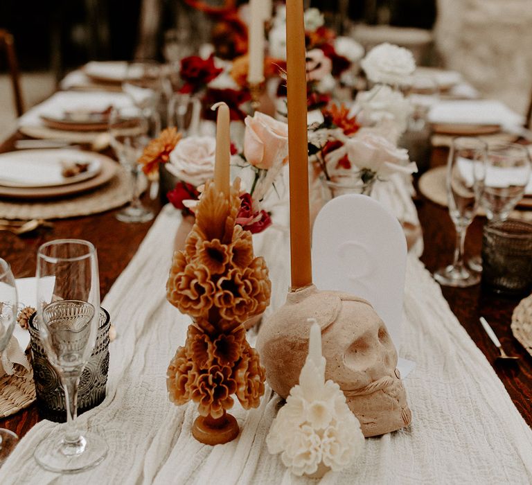 orange-brown-and-white-wedding-autumnal-tablescape