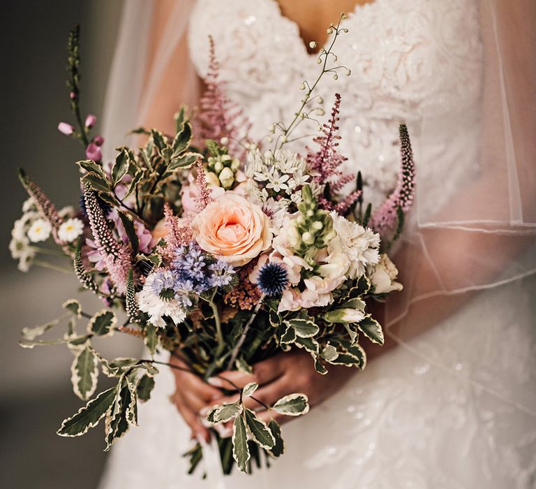 pastel-bridal-bouquet-with-roses