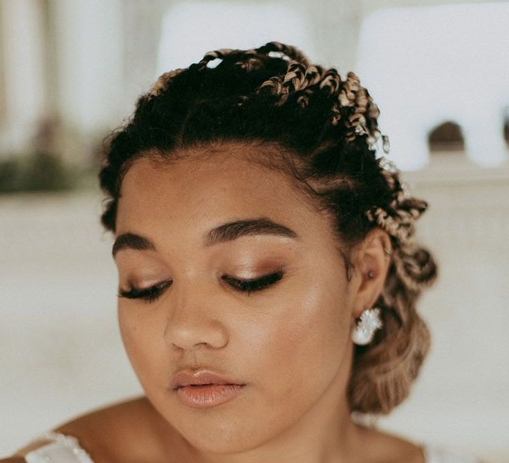 bride-wearing-satin-finish-wedding-foundation-with-bronze-smokey-eye