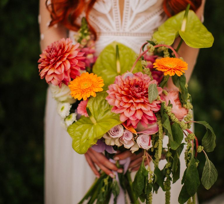 dahlia-wedding-bouquet-with-foliage