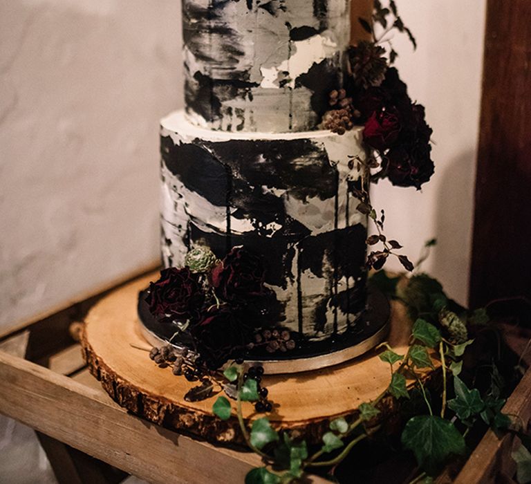 black-grey-and-white-wedding-cake-for-halloween-wedding