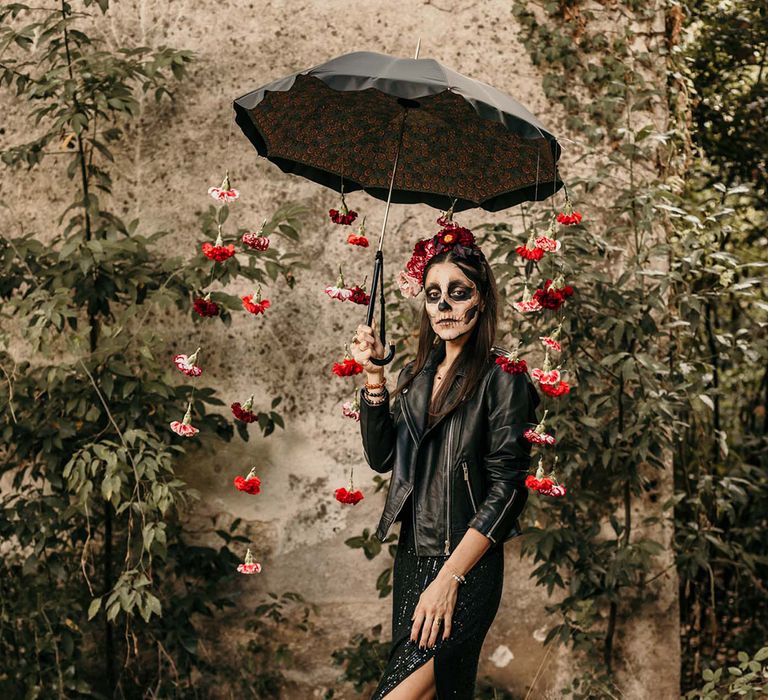 bride-in-sequin-dress-with-umbrella