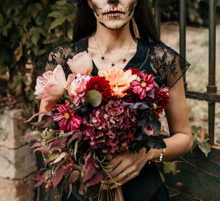 dia-de-los-muertos-wedding-inspiration-with-face-paint-and-headdress