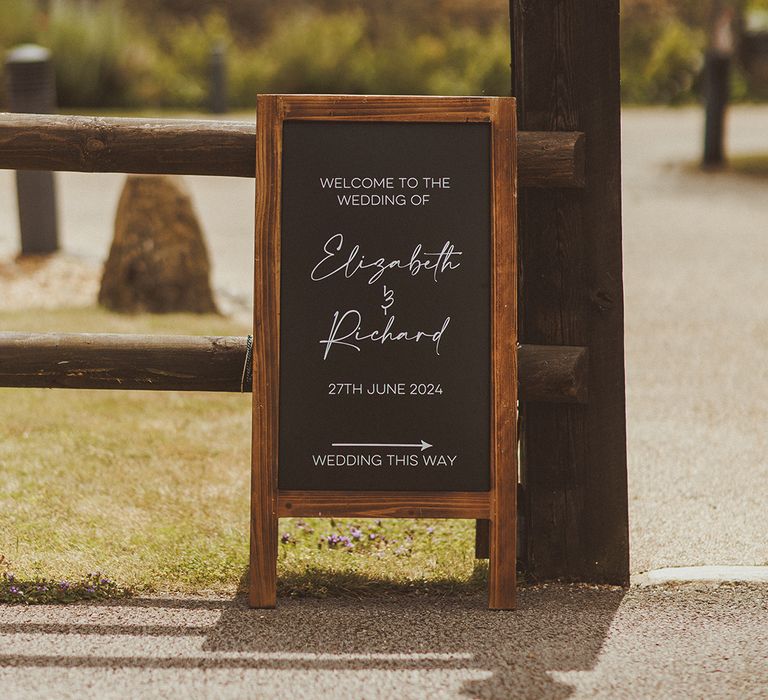 chalkboard-wedding-welcome-sign