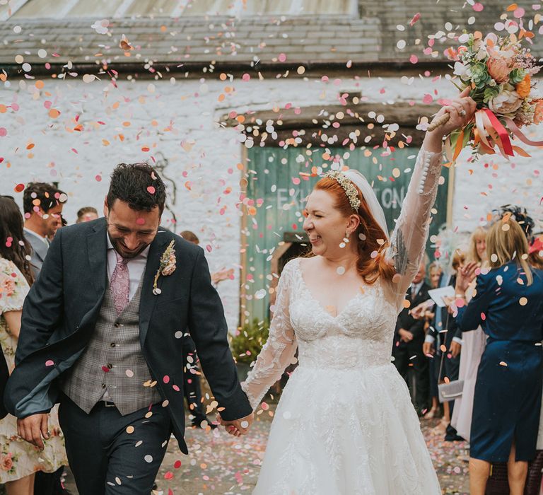 confetti-celebratory-wedding-photo