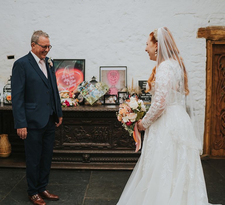 father-of-the-bride-first-look-at-bride